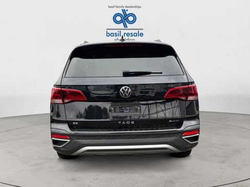 Used 2024 Volkswagen Taos SE AWD/4WD image 7