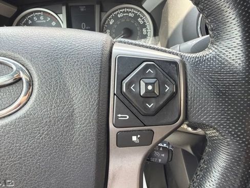 Used 2016 Toyota Tacoma Limited w/ Towing Package AWD/4WD image 20