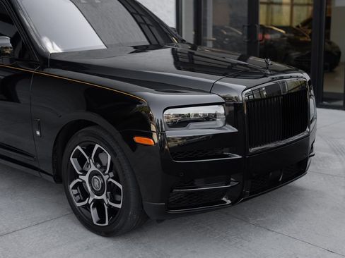 Used 2023 Rolls-Royce Cullinan Black Badge w/ Leather Finishing Pack AWD/4WD image 3