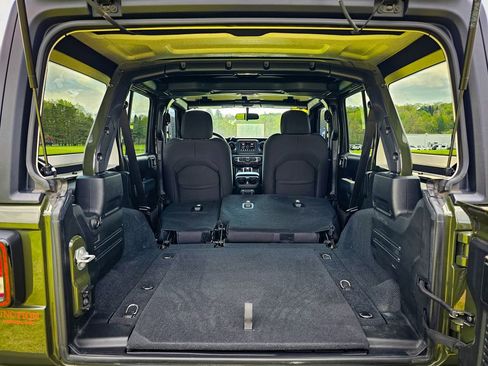 Used 2022 Jeep Wrangler Unlimited Sport AWD/4WD image 31