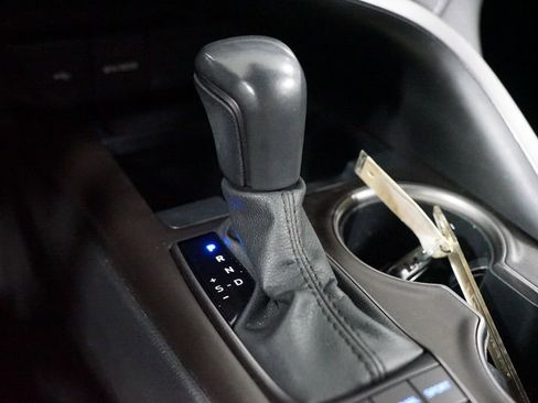 Used 2023 Toyota Camry SE w/ Convenience Package FWD image 21