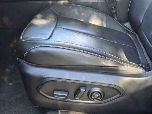 Used 2022 Jeep Grand Cherokee Limited 4xe w/ Luxury Tech Group II image 30