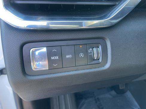 Certified 2024 GMC Acadia Elevation AWD/4WD image 23
