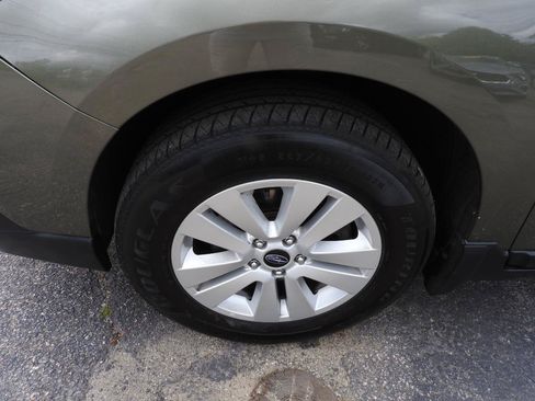 Used 2019 Subaru Outback 2.5i Premium AWD/4WD image 20