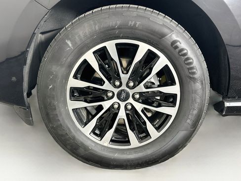 Used 2025 Ford Expedition Max Platinum AWD/4WD image 11