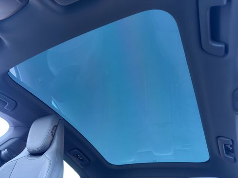 Used 2020 Porsche Taycan 4S image 12