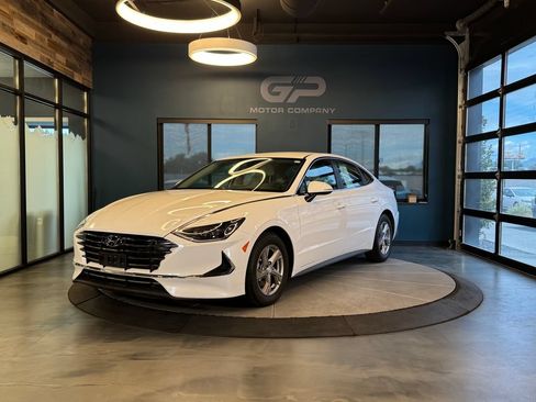 Used 2023 Hyundai Sonata SE FWD image 7