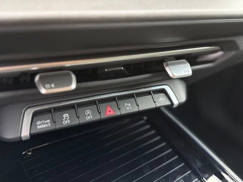 New 2026 Audi Q3 quattro 2.0T AWD/4WD image 24