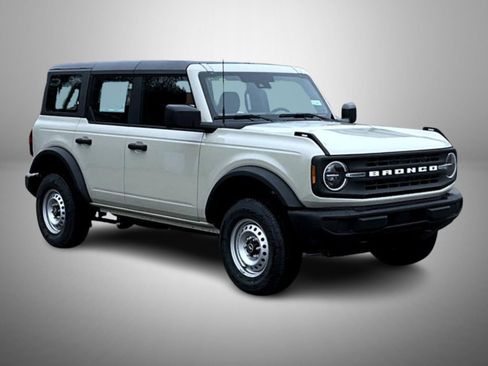 New 2025 Ford Bronco 4-Door image 3
