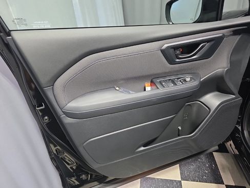 Certified 2025 Subaru Forester Premium w/ Convenience Package #1 image 17