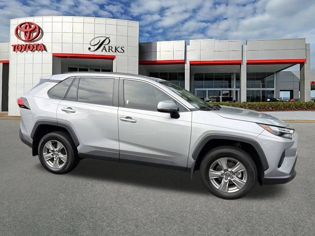 Used 2024 Toyota RAV4 XLE FWD image 1