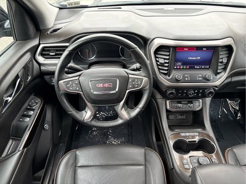 Used 2023 GMC Acadia AT4 w/ Technology Package image 17