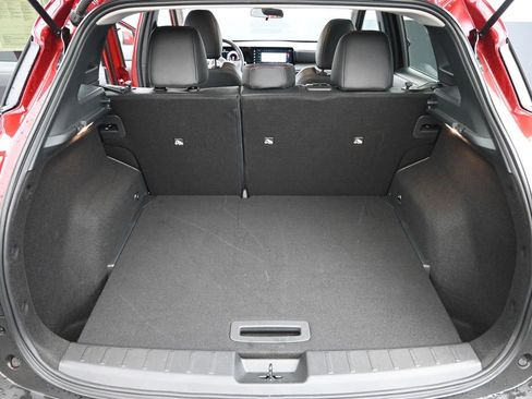 Used 2025 Nissan Kicks SR image 11