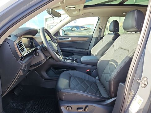 New 2026 Volkswagen Atlas SE image 12