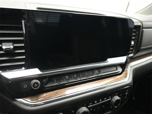 Used 2024 Chevrolet Silverado 2500 LT w/ Convenience Package image 16