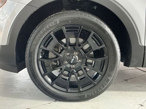 Used 2022 Kia Telluride EX w/ EX Premium Package image 20