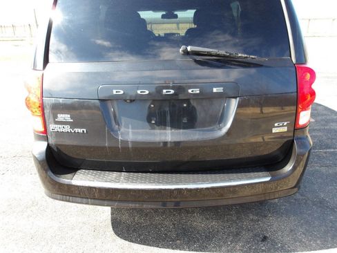 Used 2018 Dodge Grand Caravan GT image 36