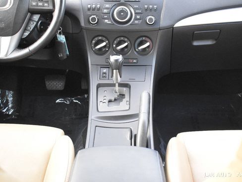 Used 2012 MAZDA MAZDA3 i Grand Touring w/ Tech Pkg FWD image 28
