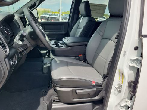 New 2026 RAM 2500 Tradesman AWD/4WD image 19
