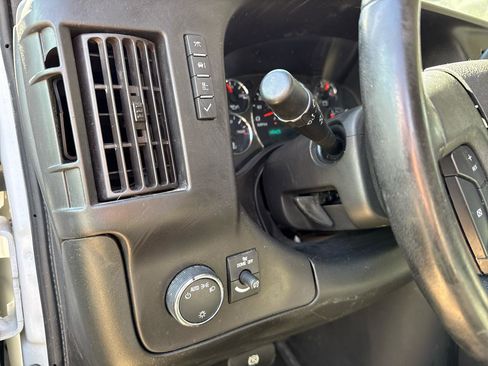 Used 2022 GMC Savana 2500 w/ Driver Convenience Package RWD image 12