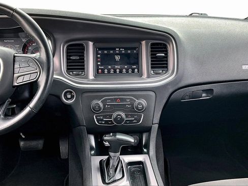 Used 2022 Dodge Charger SXT w/ Blacktop Package image 6