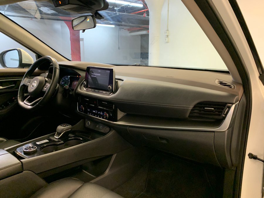 Used 2021 Nissan Rogue SV w/ Premium Package AWD/4WD image 46