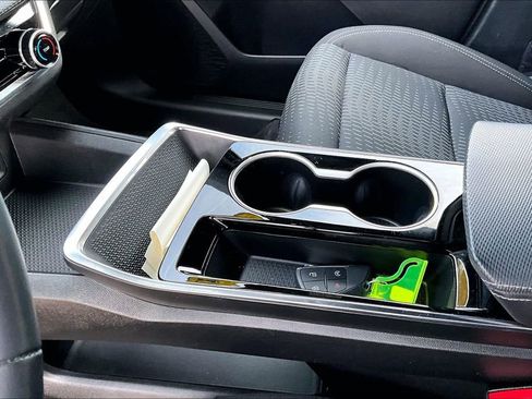 Used 2025 Chevrolet Equinox LT image 19