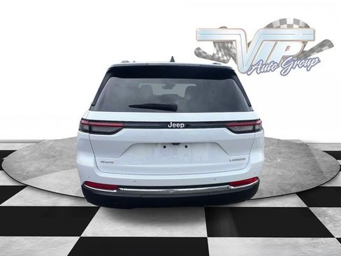 Used 2025 Jeep Grand Cherokee Laredo X w/ Luxury Tech Group I AWD/4WD image 4