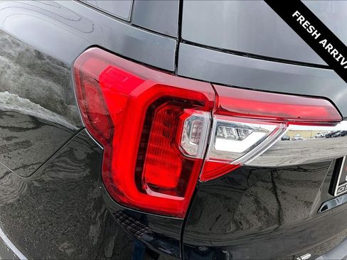 Used 2023 GMC Acadia SLE w/ Driver Convenience Package image 22