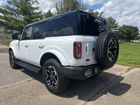Used 2025 Ford Bronco Outer Banks AWD/4WD image 13