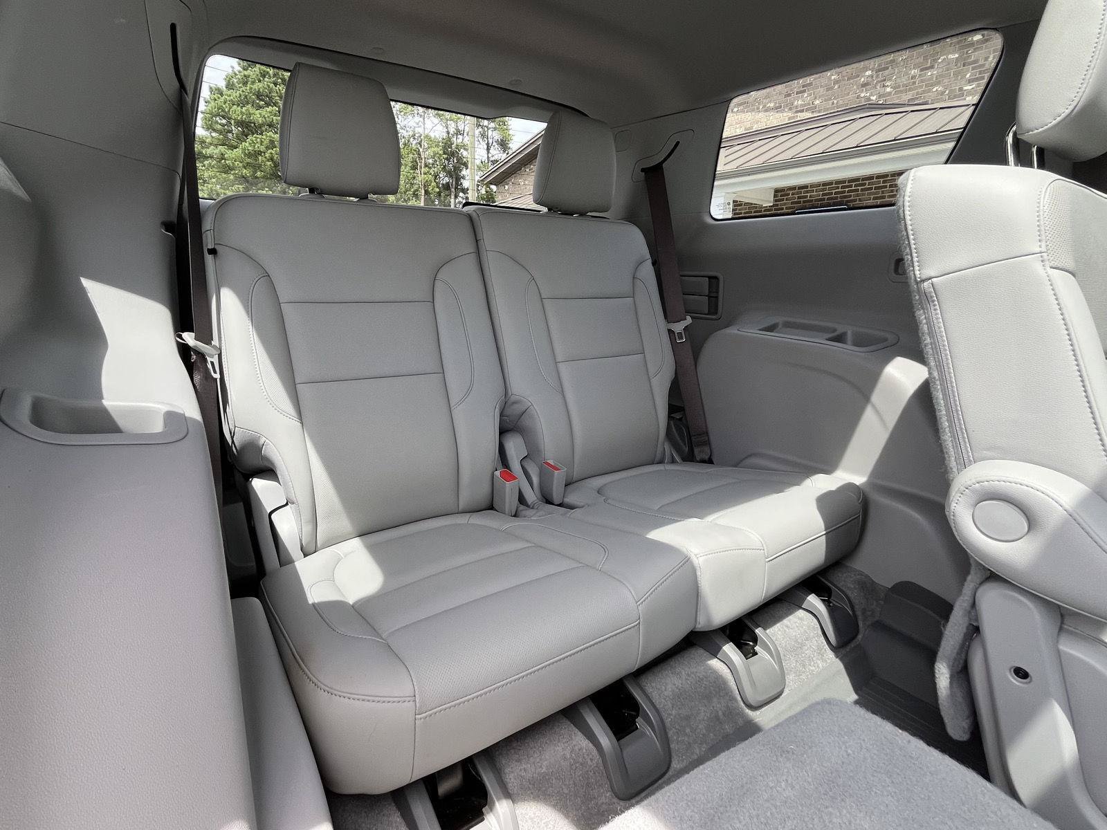 Used 2019 GMC Acadia SLT w/ LPO, Floor Liner Package FWD image 19
