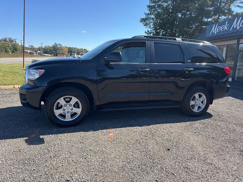 Used 2008 Toyota Sequoia SR5 image 2