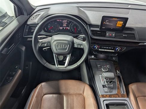 Used 2019 Audi Q5 2.0T Premium w/ Convenience Package image 7