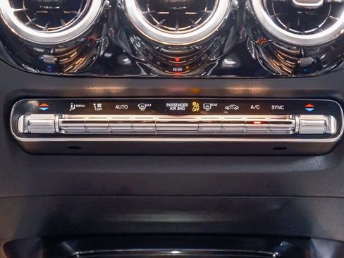 Certified 2022 Mercedes-Benz GLA 250 image 15