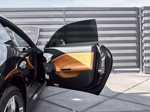 Used 2018 Ferrari GTC4Lusso image 27