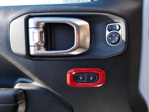 Used 2020 Jeep Wrangler Sport image 8