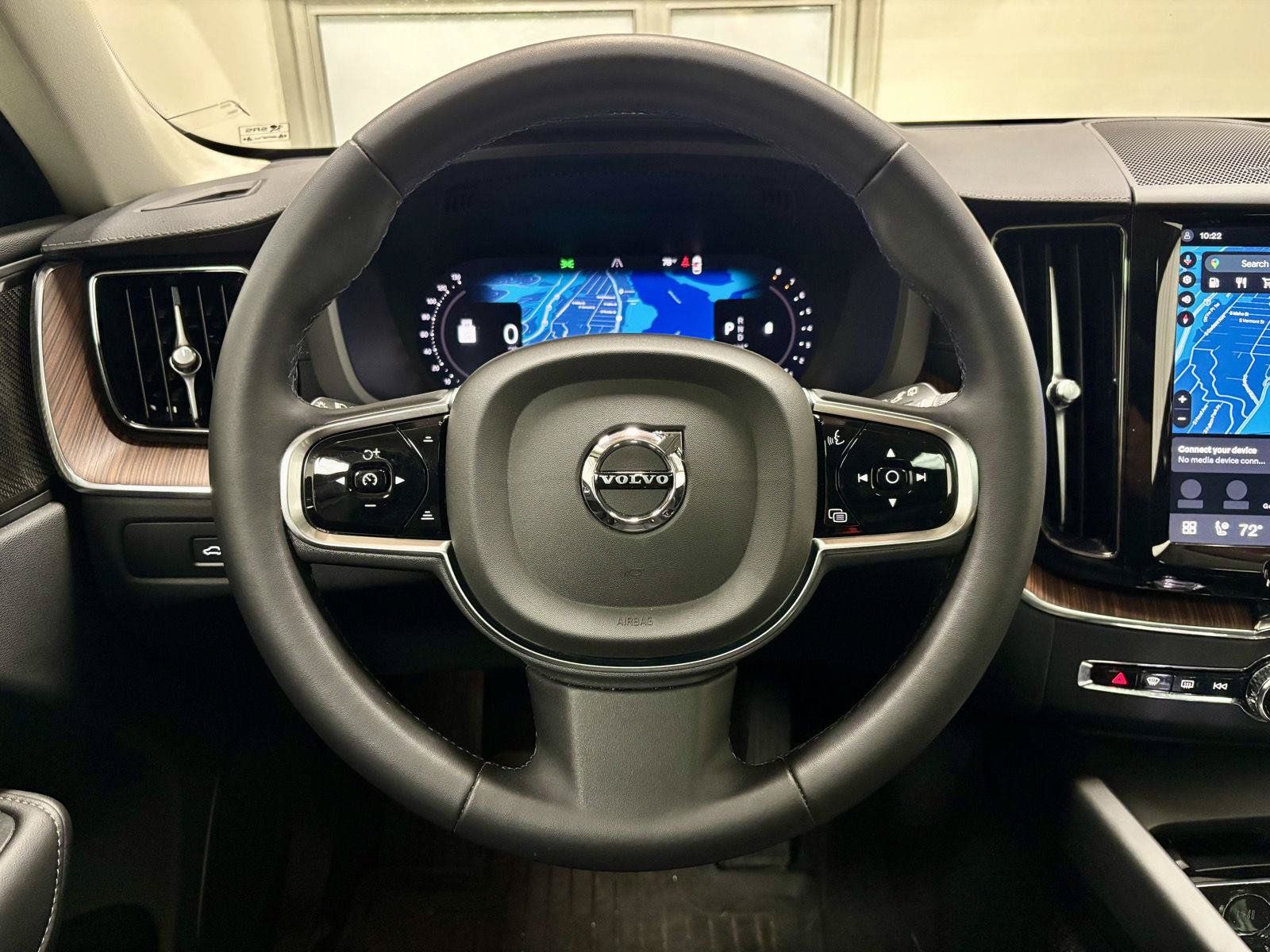 Used 2024 Volvo XC60 B5 Ultimate w/ Protection Package Premier AWD/4WD image 24
