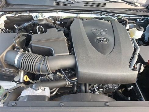 Used 2022 Toyota Tacoma TRD Sport image 28