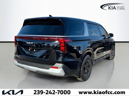 New 2026 Kia Carnival image 5