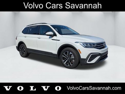 Used 2023 Volkswagen Tiguan S w/ Driver Assistance Package FWD image 1