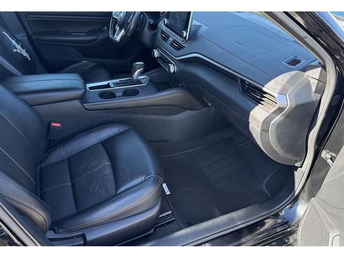 Used 2022 Nissan Altima 2.5 SR image 22