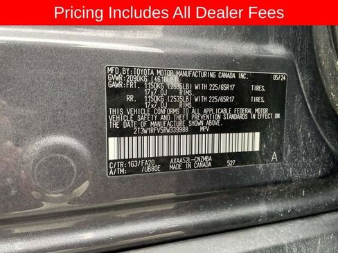 Used 2024 Toyota RAV4 XLE FWD image 32