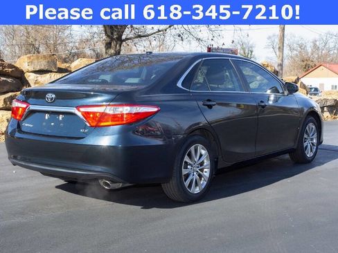 Used 2017 Toyota Camry XLE image 6