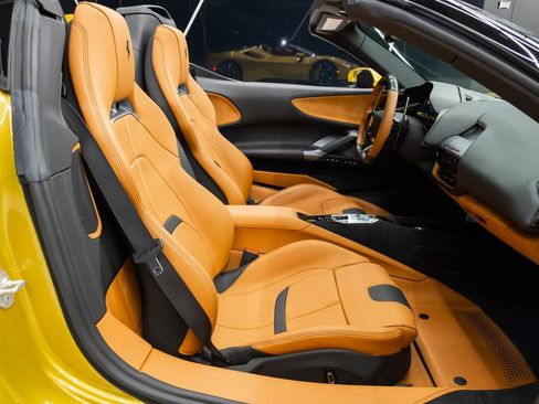 Used 2022 Ferrari SF90 Spider image 48