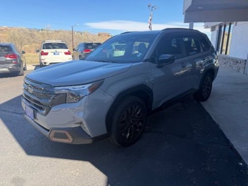 Used 2025 Subaru Forester Sport image 8