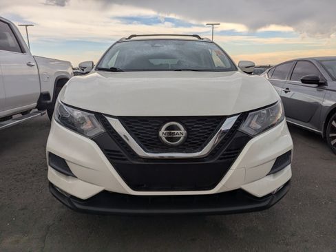 Used 2020 Nissan Rogue Sport SV w/ All-Weather Package AWD/4WD image 2