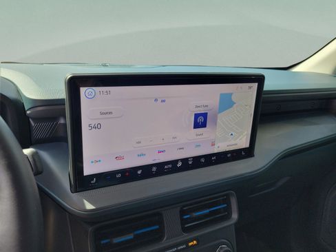 Used 2025 Ford Maverick Lobo image 16