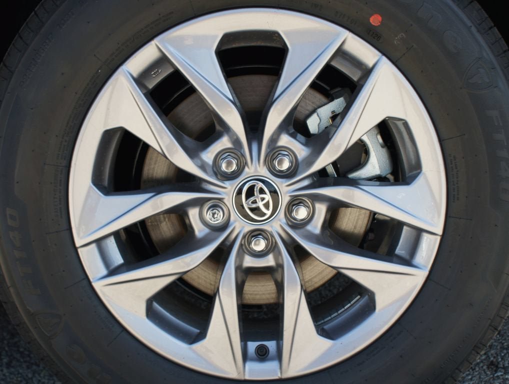 Used 2026 Toyota Sienna LE FWD image 19