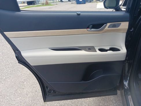 Used 2024 Hyundai Palisade Limited FWD image 14