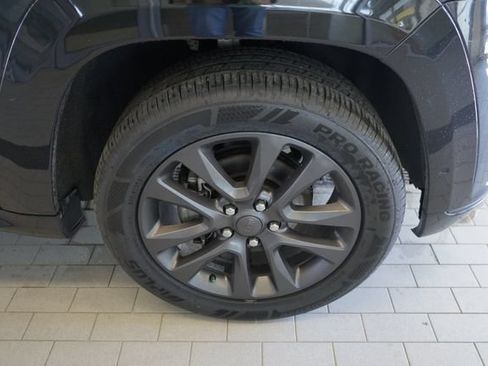 Used 2018 Jeep Grand Cherokee High Altitude AWD/4WD image 6